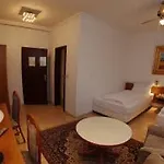 Ravel International מלון 3*