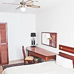 מלון Ravel International 3*