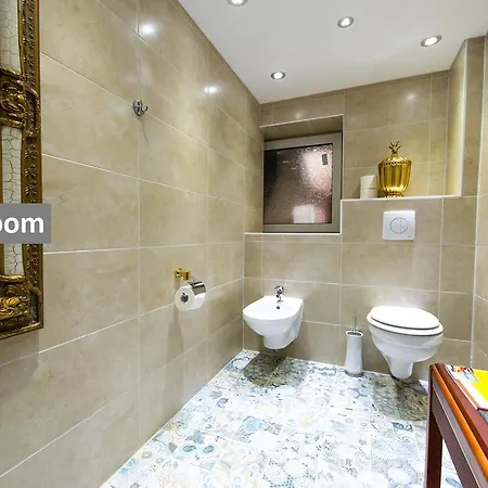 酒店 拉维尔国际酒店 3*