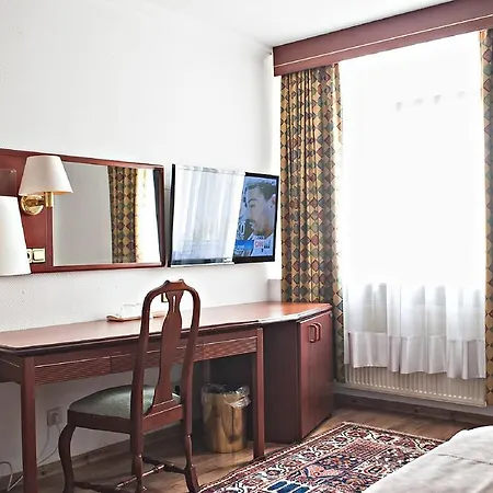 酒店 拉维尔国际酒店 3*