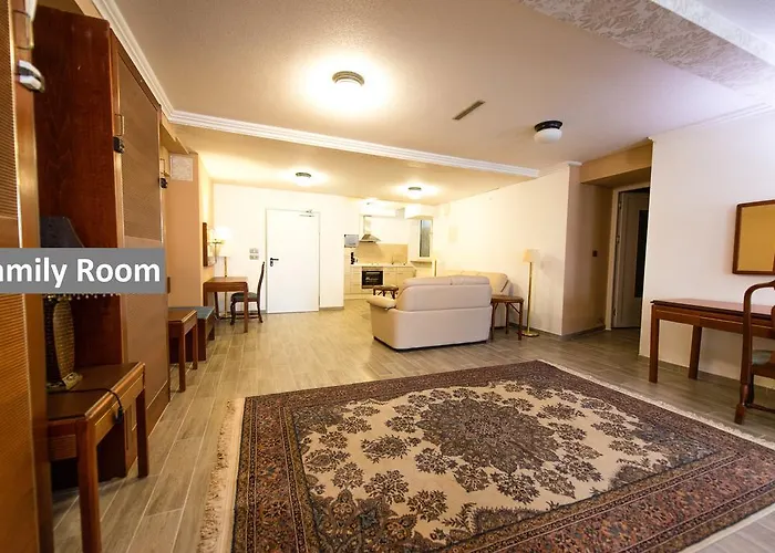 Hotel Ravel International