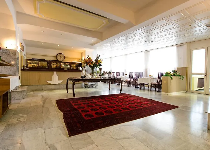 Ravel International Hotel 3*