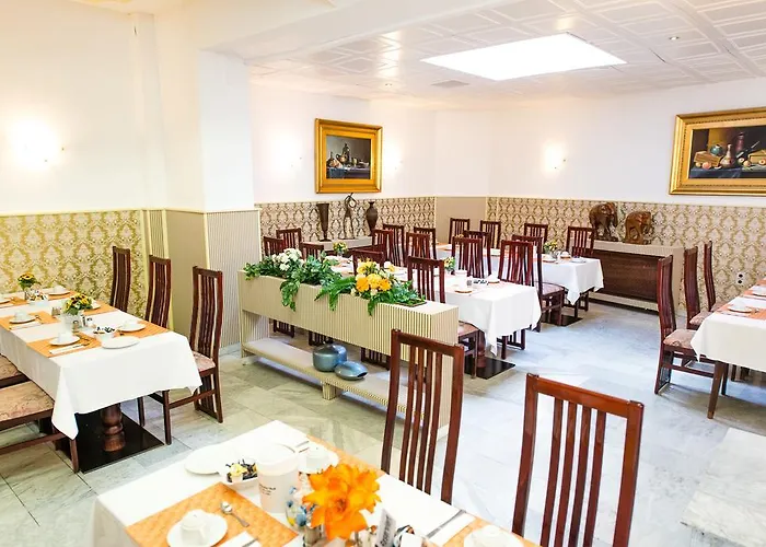 Ravel International 3* Offenbach am Main